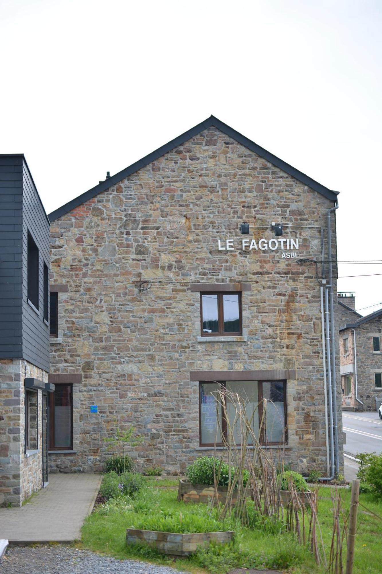 Le Fagotin - Youth Hostel ストゥモン エクステリア 写真